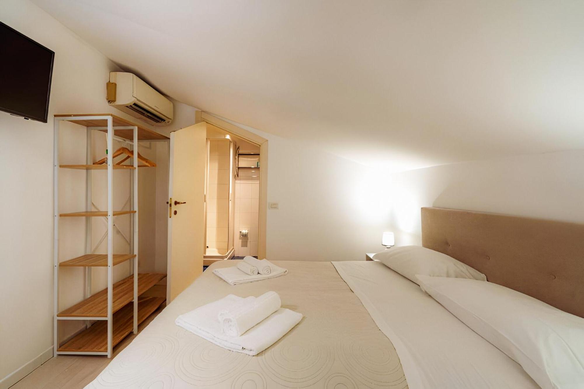 Hotiday Room Collection - Ortigia Opera Syracuse Ngoại thất bức ảnh